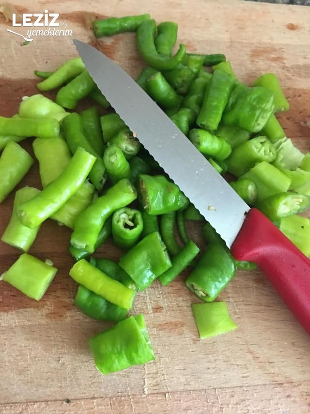 Cevizli Biber Yoğurtlaması