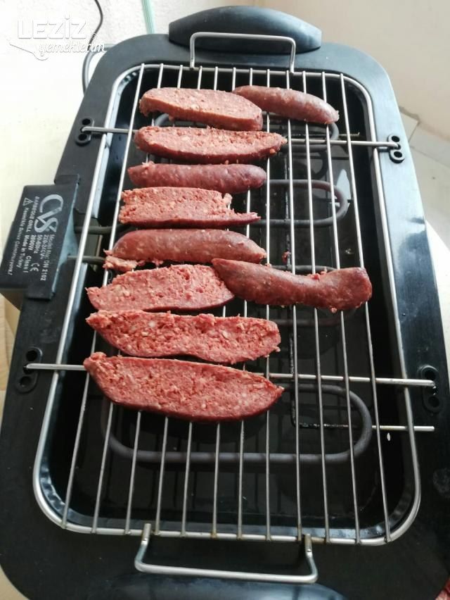 Sucuk Ekmek Tarifi