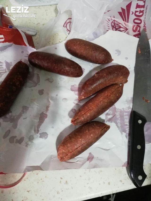 Sucuk Ekmek Tarifi