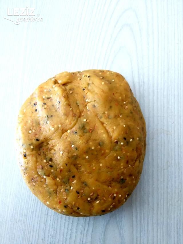 Kinoalı Tuzlu Kurabiye