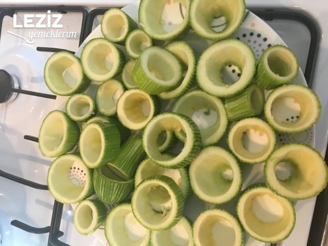 Bol Yeşillikli Katıklı Dolma