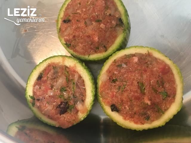 Bol Yeşillikli Katıklı Dolma