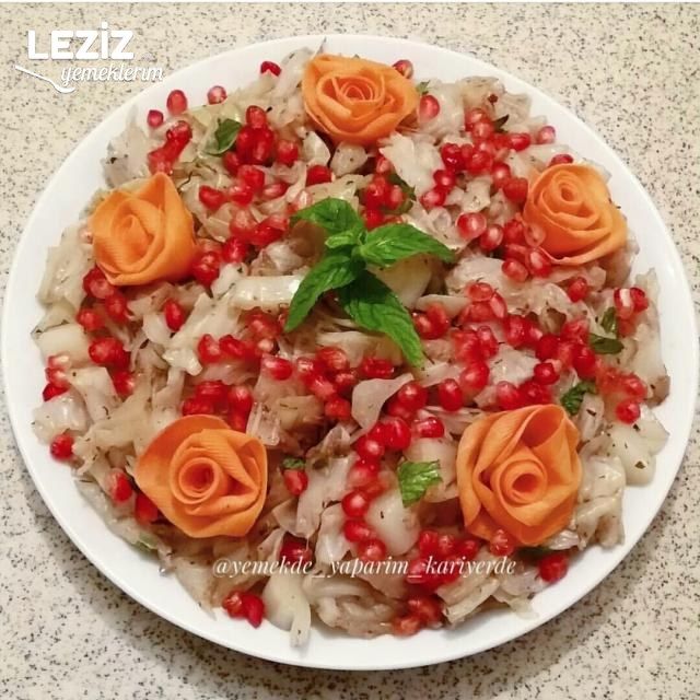 Narlı Lahana Salatası