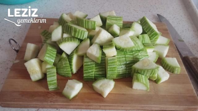 Enfes Kıymalı Kabak Yemeği