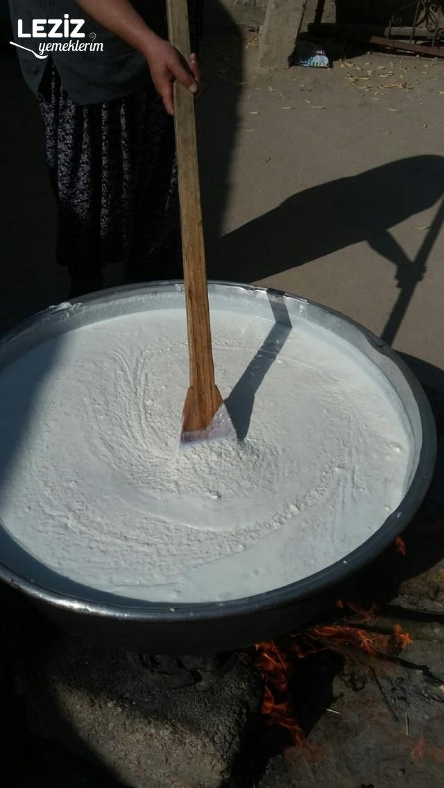 Niğde'nin Meşhur Yoğurtlu Tarhanası (Şişede)