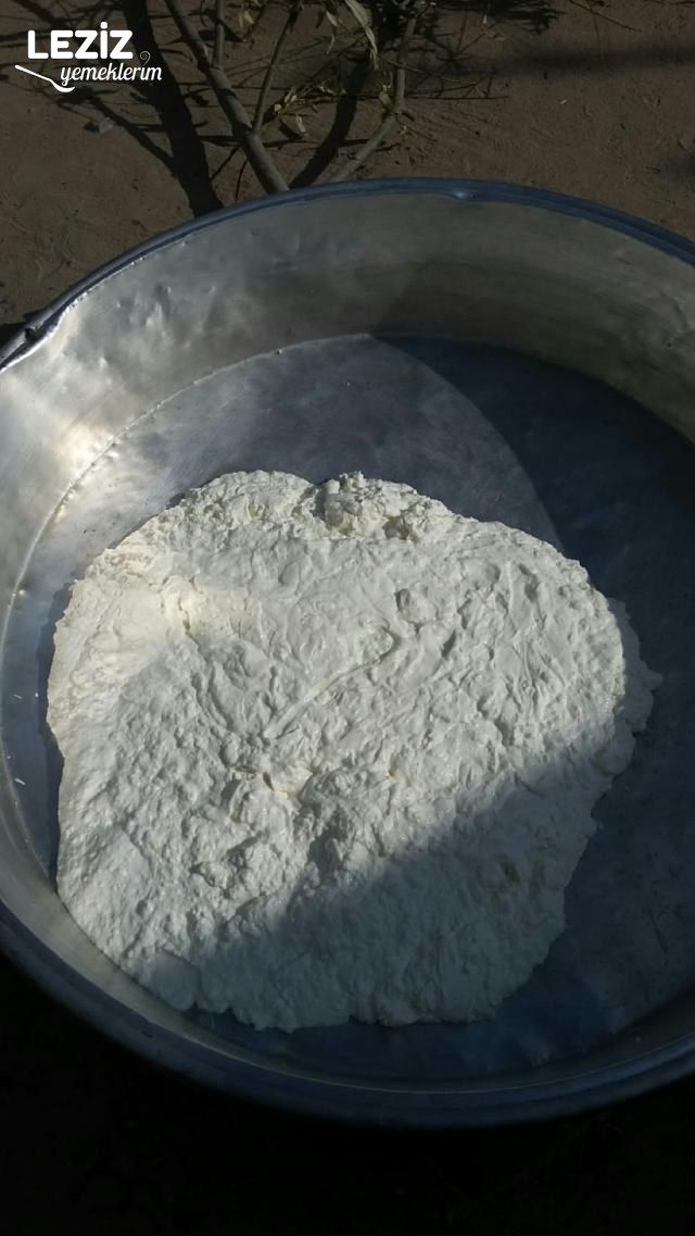 Niğde'nin Meşhur Yoğurtlu Tarhanası (Şişede)