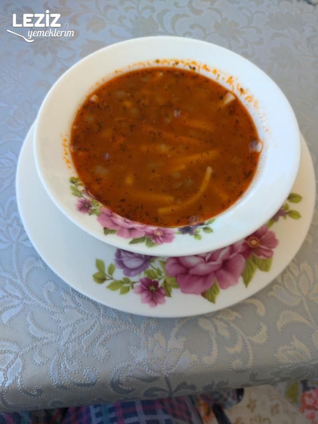 Erişteli Yeşil Mercimek Çorbası