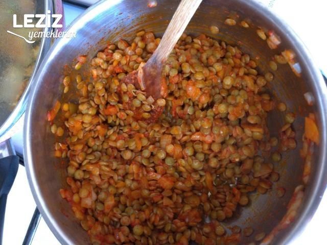 Erişteli Yeşil Mercimek Çorbası