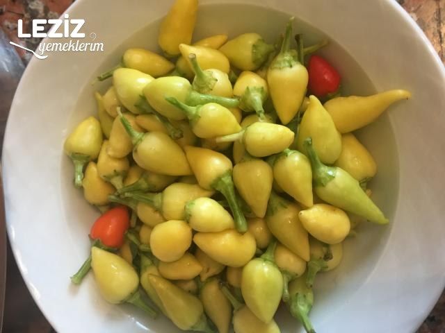 Acı Biber Soslu Turşu