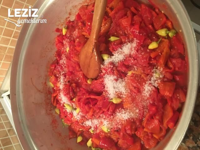 Acı Biber Soslu Turşu