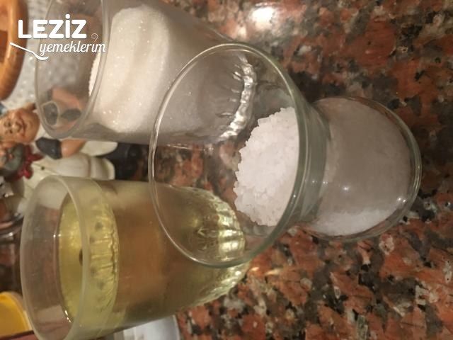Acı Biber Soslu Turşu