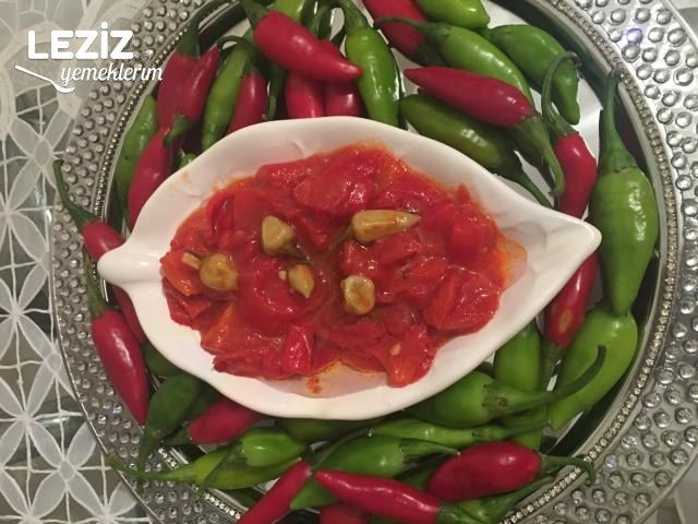Acı Biber Soslu Turşu