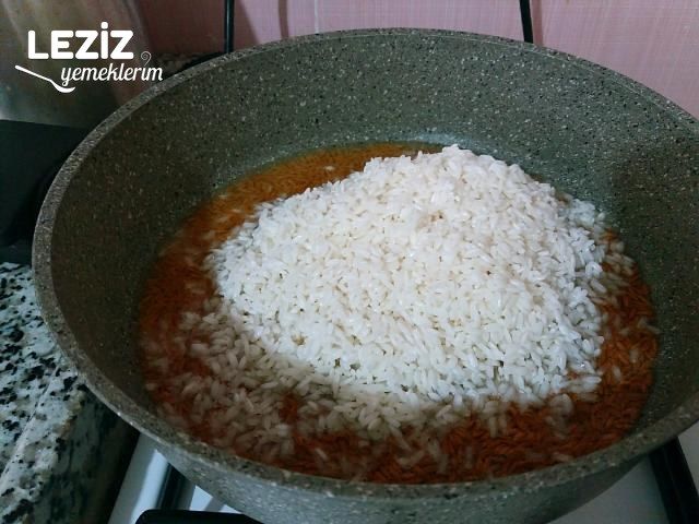 Pirinç Pilavı Tarifi (Tüm Püf Noktaları İle)
