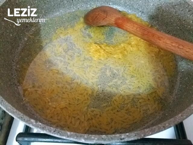 Pirinç Pilavı Tarifi (Tüm Püf Noktaları İle)