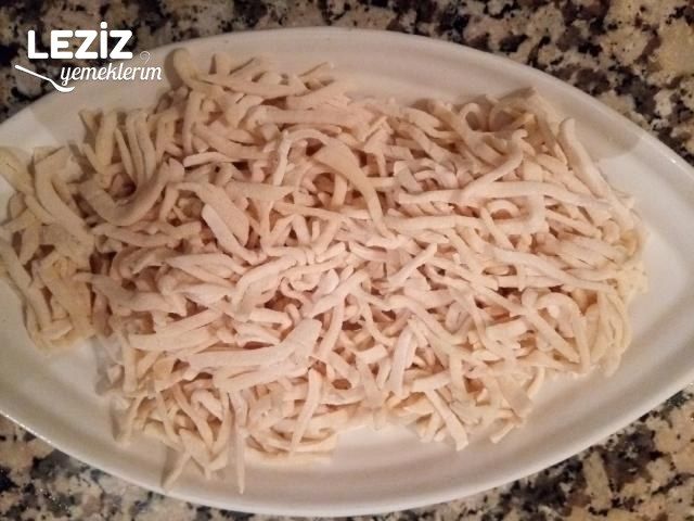 Yeşil Mercimekli Erişte Çorbası Tarifi