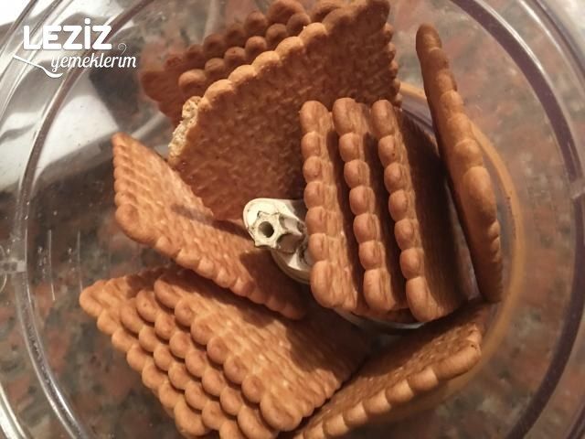 Çikolatalı Çok Hafif Pasta