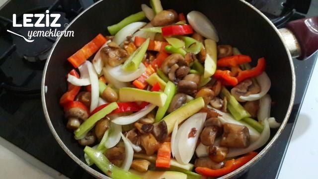 Körili Kabaklı Mantar Sote