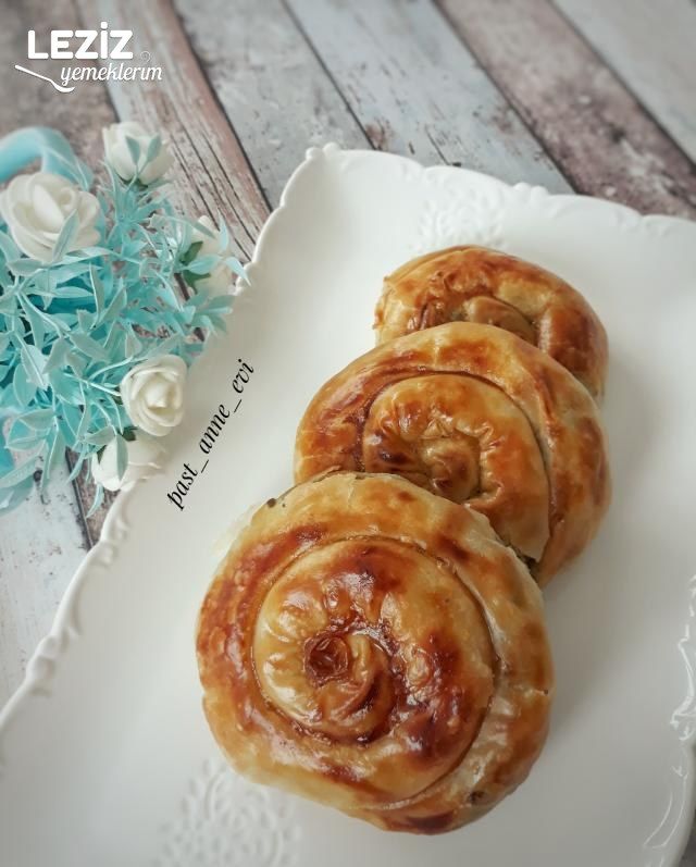 El Açması Börek Nasıl Yapılır