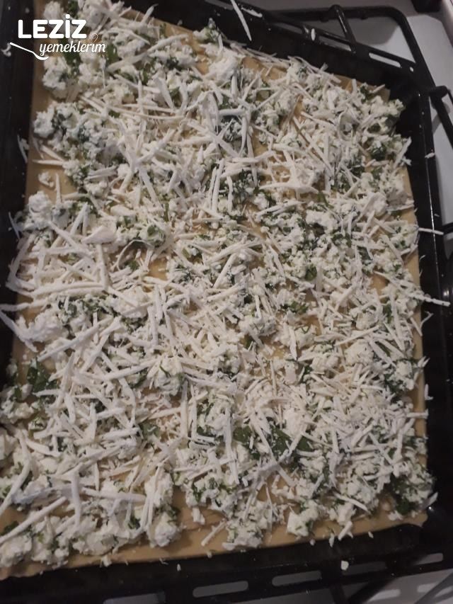 40 Katlı El Açması Börek