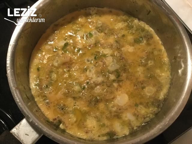Yumurtalı Pırasa Kavurması