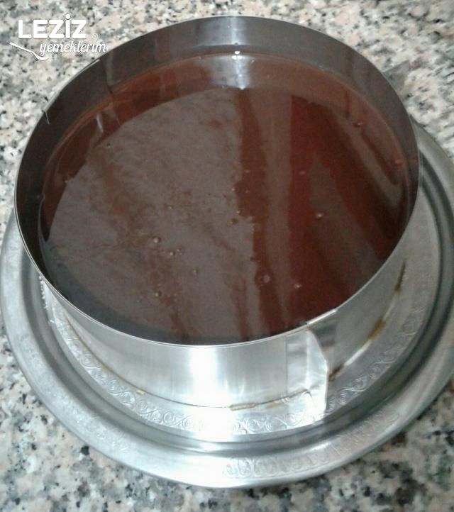 Çikolatalı Sütlü Tatlı Pastası