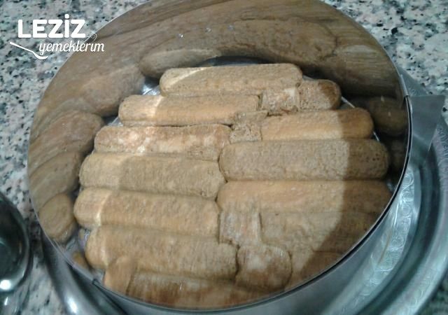 Çikolatalı Sütlü Tatlı Pastası