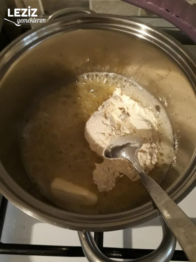 Beşamal Soslu Kıymalı Patates Oturtma