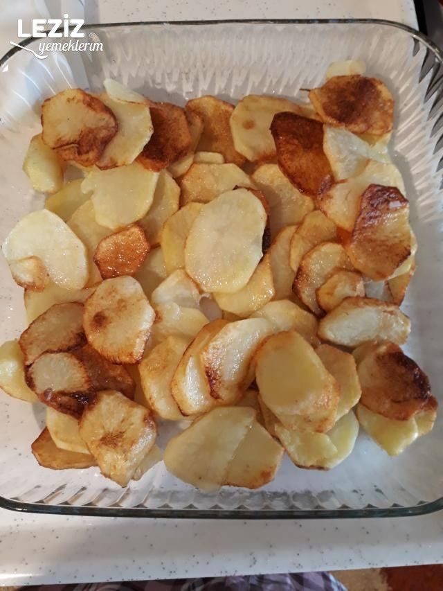 Beşamal Soslu Kıymalı Patates Oturtma