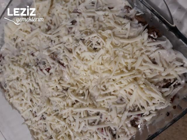 Beşamal Soslu Kıymalı Patates Oturtma