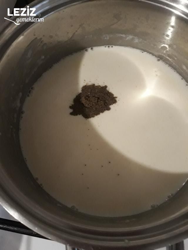 Beşamal Soslu Kıymalı Patates Oturtma