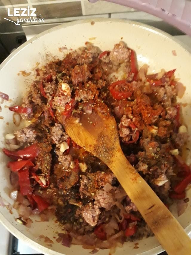 Beşamal Soslu Kıymalı Patates Oturtma