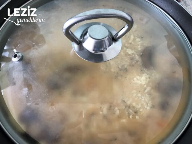 Kaşarlı Mantarlı Omlet