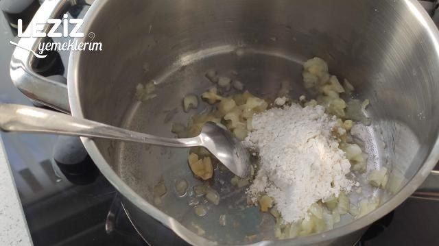 Kremalı Lezzetinde Sütlü Kabak Çorbası