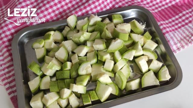 Kremalı Lezzetinde Sütlü Kabak Çorbası