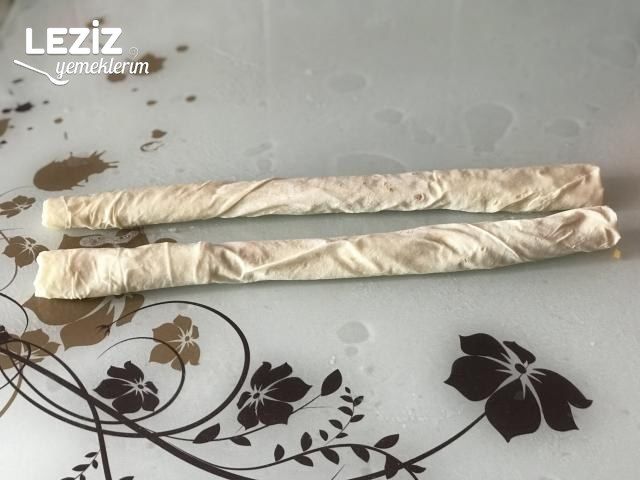 Patatesli Börek Tarifi - Patatesli Börek Nasıl Yapılır?