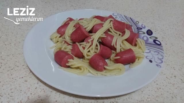 Sosisli Spagetti Çubukları Tarifi