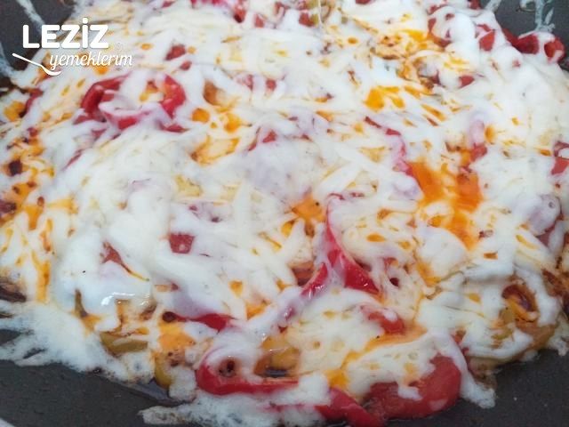 Kaşarlı Biberli Domates Sote