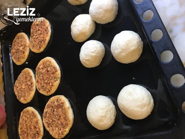 Nefis Biberli Ekmek Tarifi