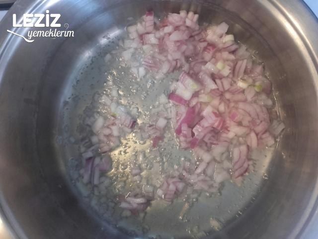 Erişteli Yeşil Mercimek Çorbası