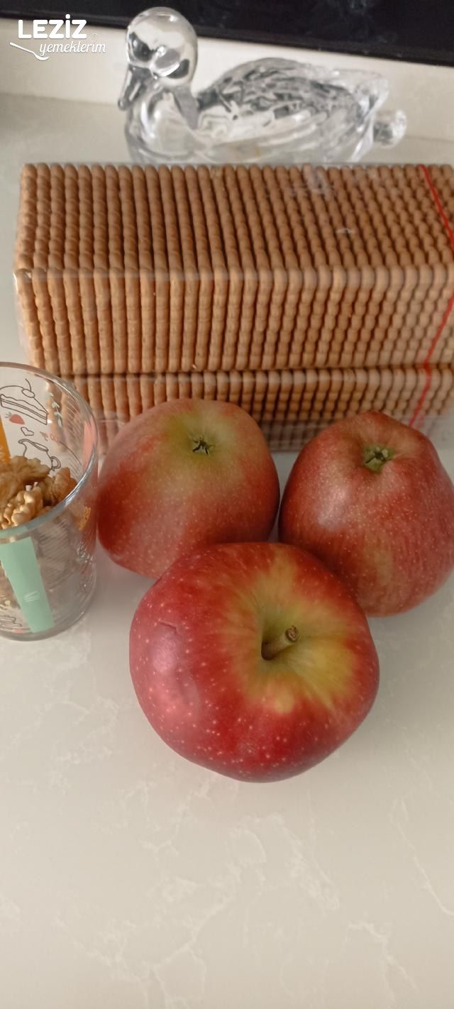 Elmalı Yalancı Profiterol