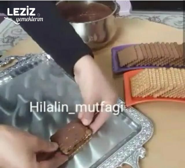 İki Renkli Bisküvi Pastası Tarifi