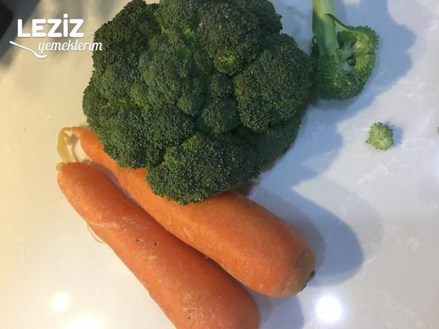 Havuçlu Mısırlı Brokoli Salatası