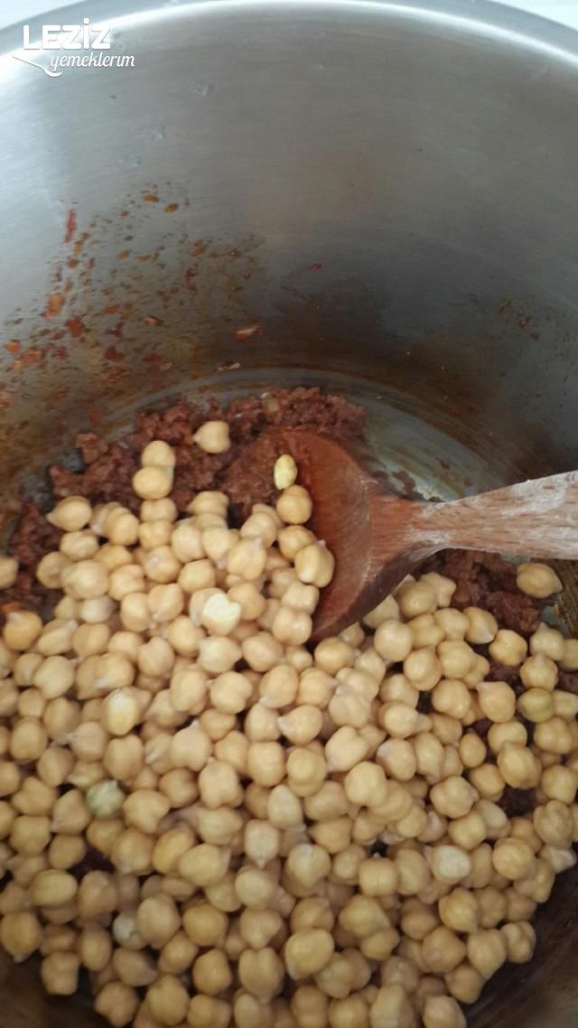 Pastırmalı Nohut Yemeği