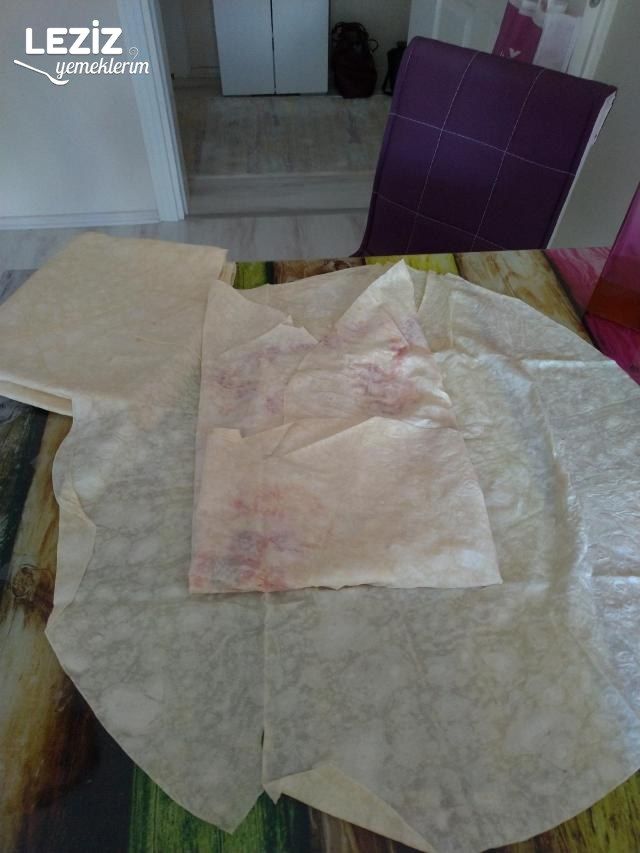 Kaşarlı Domatesli Gözleme (Tavada)