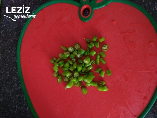 Kaşarlı Domatesli Gözleme (Tavada)