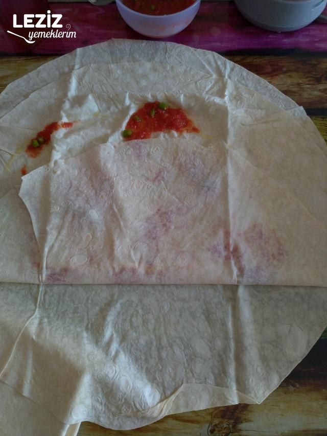 Kaşarlı Domatesli Gözleme (Tavada)