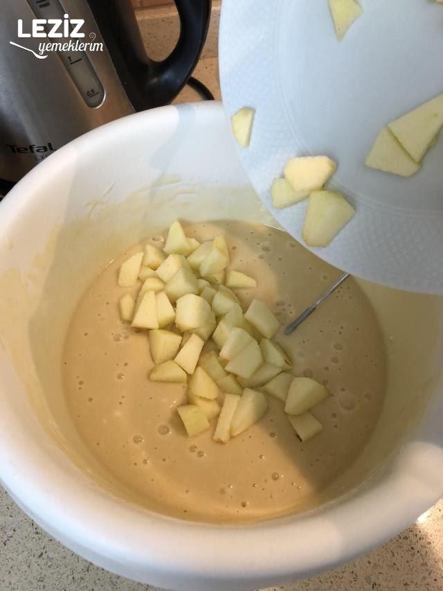 Elmalı Cevizli Tarçınlı Kek