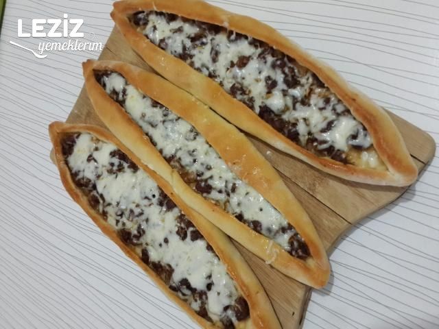 Nefis Kuşbaşılı Kaşarlı Pide