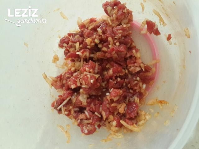 Nefis Kuşbaşılı Kaşarlı Pide