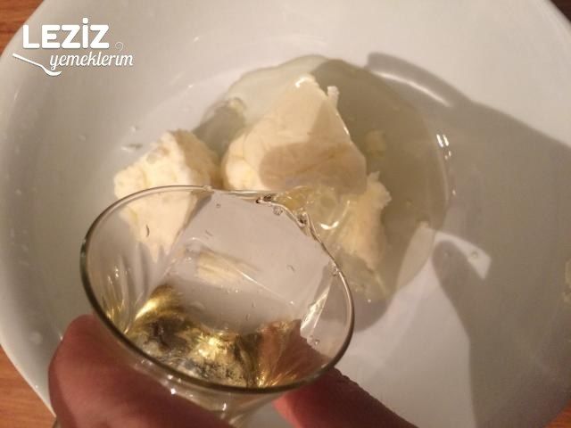 Evde Kandil Simidi Nasıl Yapılır